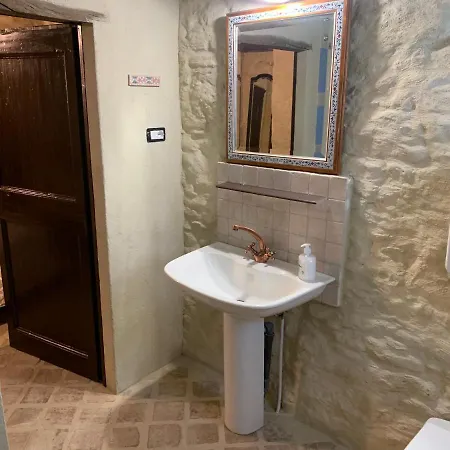 Panzió Castella Monte Colombo