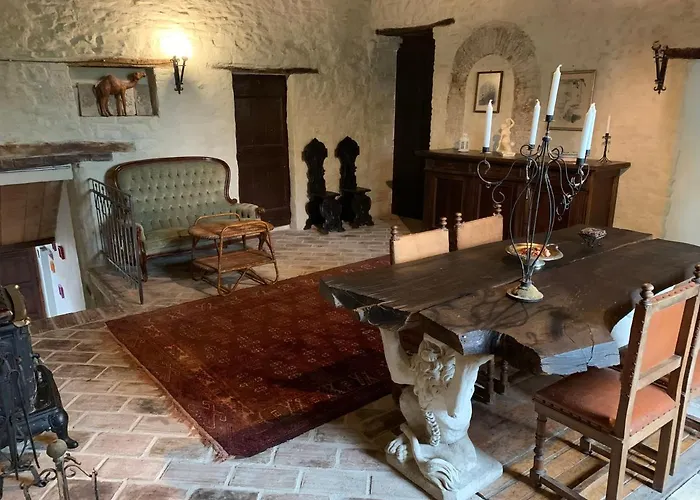 فندق مبيت وإفطار Castella