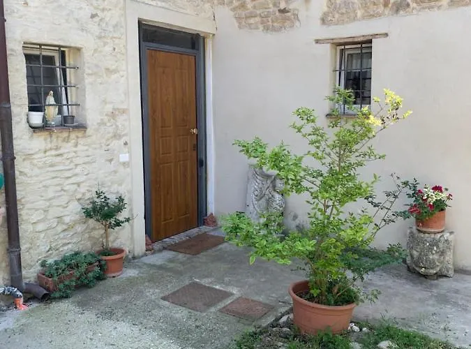 Oda ve Kahvaltı Castella Monte Colombo